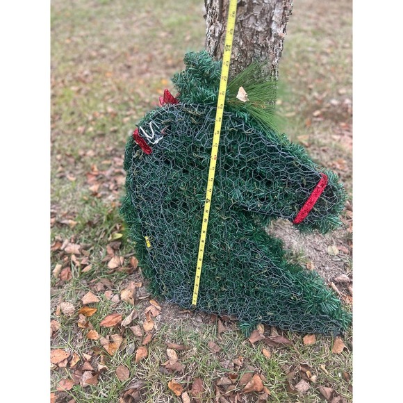 Artificial Pine Horse Head Animal Farmhouse Christmas Wreath - Picture 3 of 11